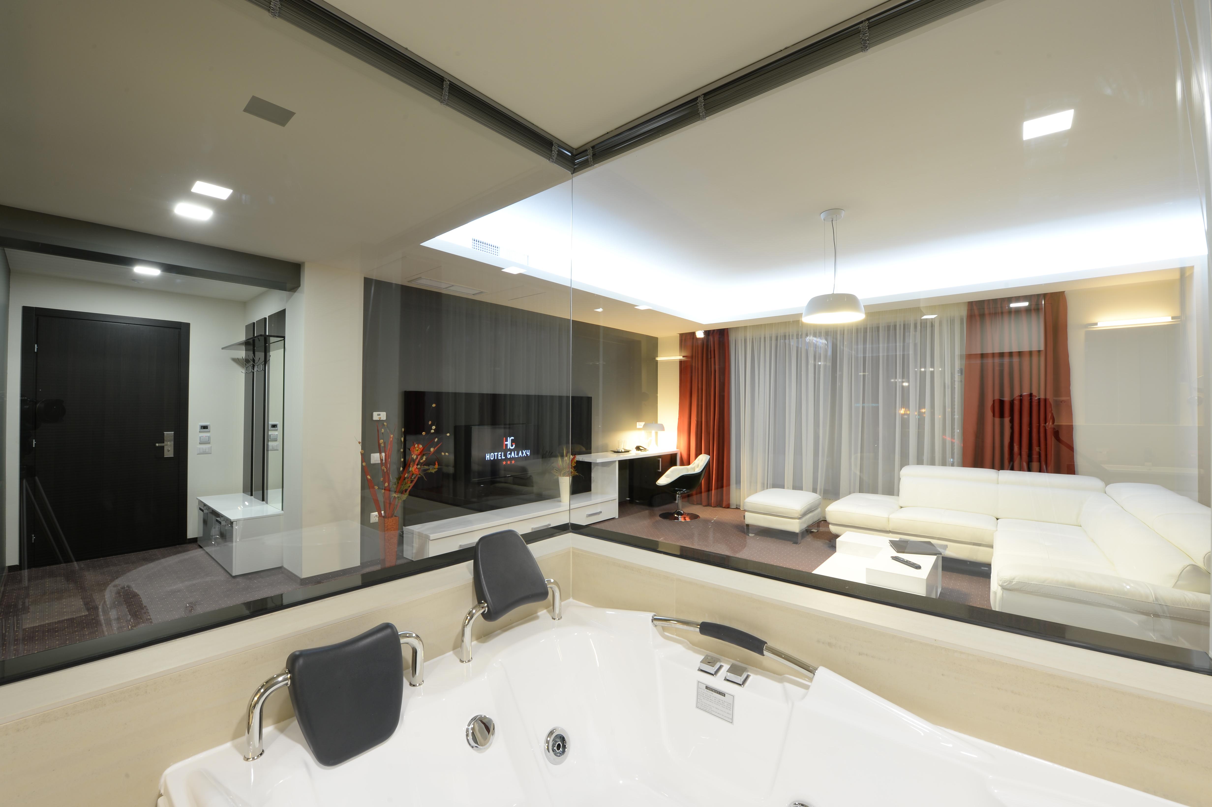 Hotel Galaxy Dumbravita  Dış mekan fotoğraf